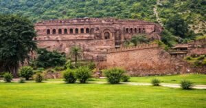 5 Haunted Places in Jaipur Real Stories & Spooky Secrets
