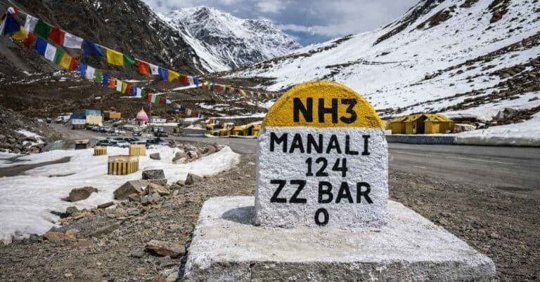 Complete Guide to Zing Zing Bar: The Essential Stop Before Baralacha La