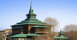 Khanqah e Moula: The Heart of Old Srinagar (Ultimate Visitor Guide)