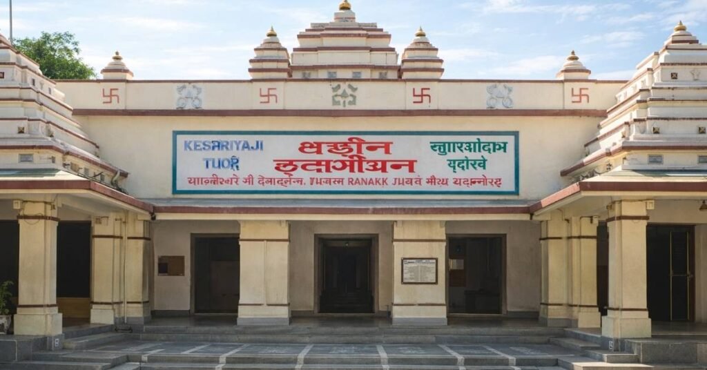 Swarg Ashram Rishikesh The Ultimate Guide for Peaceful Travelers (1)