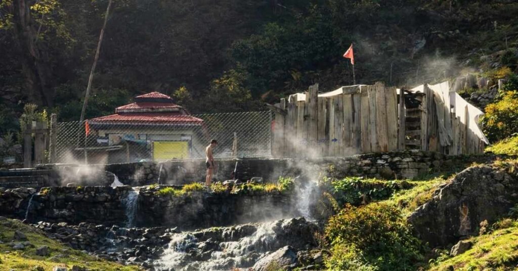 kheerganga trek distance