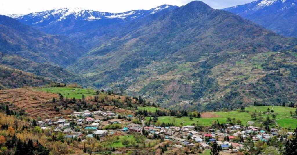 How to Reach Sari Village