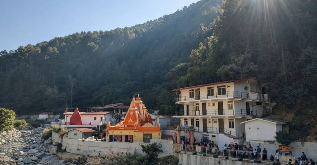 How to Reach Kainchi Dham from Lucknow by Train