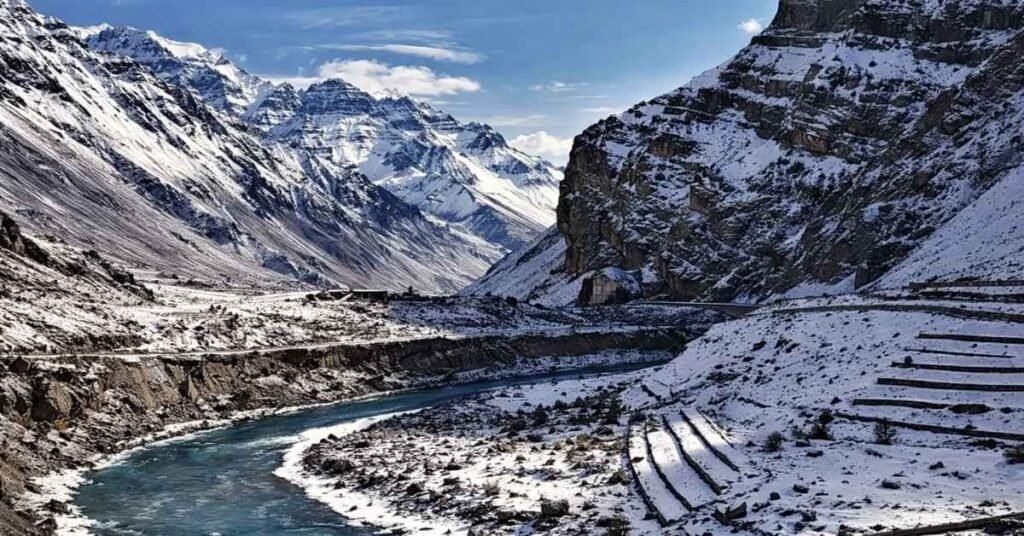 How to Reach Spiti Valley in Winter