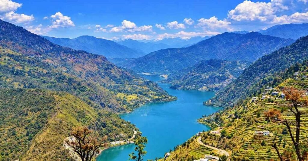 delhi to kanatal by air