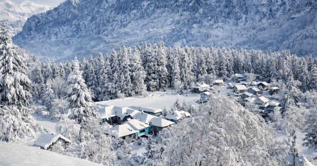 Best Snow Activities to Try During the Manali Snow Season