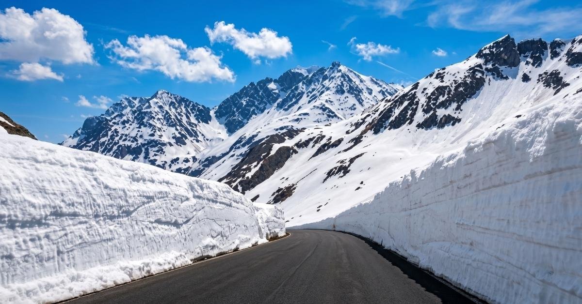 manali to rohtang pass distance